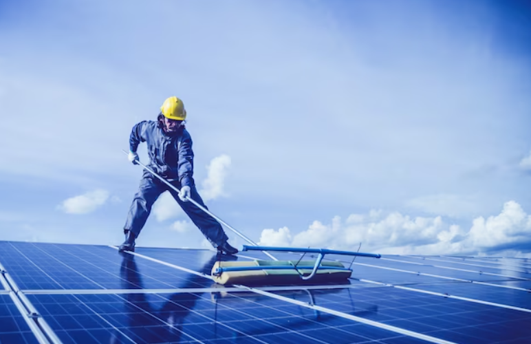 solar panel cleaning services