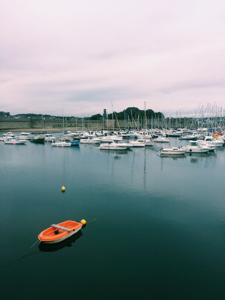 cabin cruiser boats