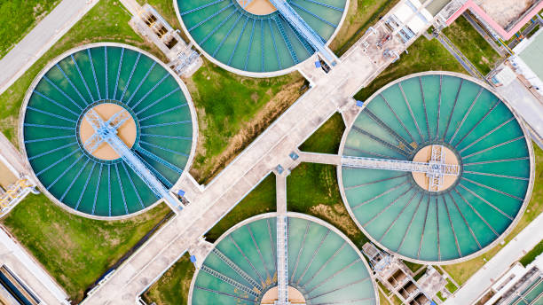 Waterworks plant Water production sources are water tanks used to treat tap water for distribution to people in cities or communities.